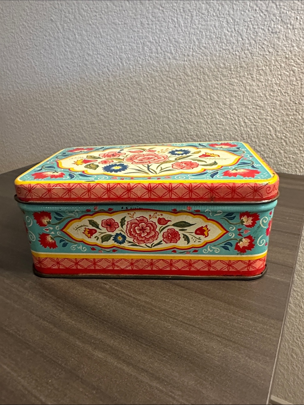 Metal lidded box • antique • vintage • flower design